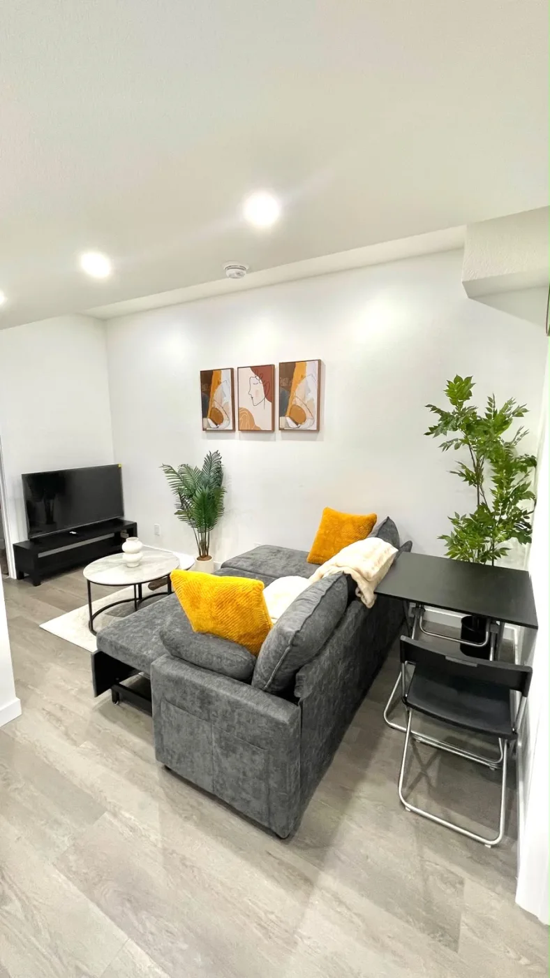 Modern Cozy Suite in St. Albert