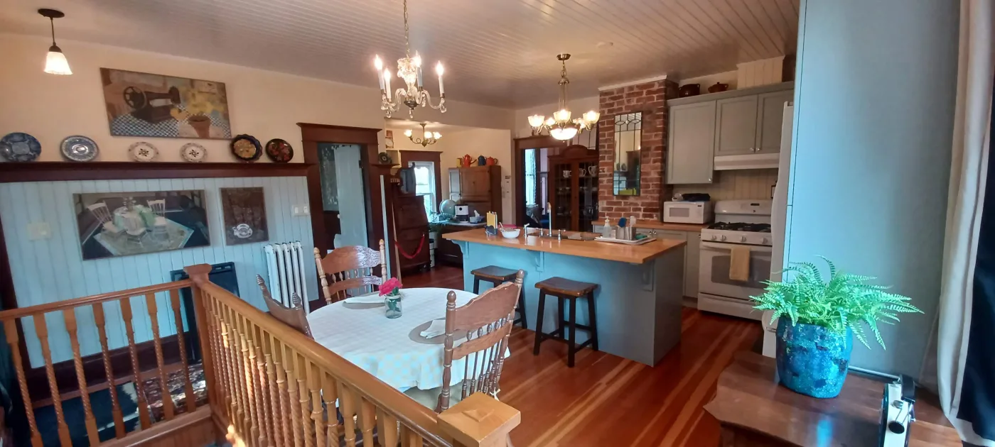 Main Floor  in Heritage Home — photo 2